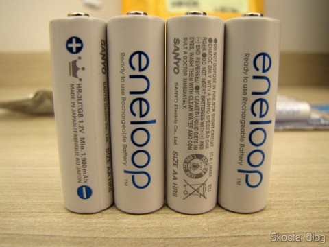 Pilhas Recarregáveis AA NiMH 1.2V 1900mAh Sanyo Eneloop Genuínas