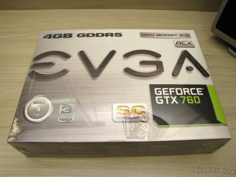 Placa de Vídeo EVGA GeForce GTX 760 SC 4GB DisplayPort HDMI DVI-I/DVI-D com Cooler ACX 04G-P4-2768-KR (EVGA GeForce GTX 760 SC 4GB DisplayPort HDMI DVI-I/DVI-D Graphics Card with ACX Cooler 04G-P4-2768-KR) em sua embalagem