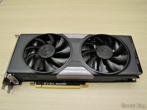Placa de Vídeo EVGA GeForce GTX 760 SC 4GB DisplayPort HDMI DVI-I/DVI-D com Cooler ACX 04G-P4-2768-KR (EVGA GeForce GTX 760 SC 4GB DisplayPort HDMI DVI-I/DVI-D Graphics Card with ACX Cooler 04G-P4-2768-KR)