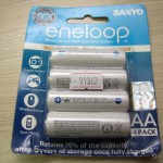 DealExtreme (DX): A Embalagem com 4 Pilhas Recarregáveis AA NiMH 1.2V 1900mAh Sanyo Eneloop Genuínas que faltava Embalagem com 4 Pilhas Recarregáveis AA NiMH 1.2V 1900mAh Sanyo Eneloop Genuínas que faltava