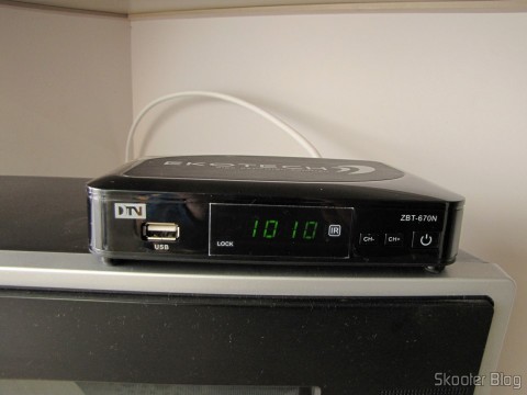 Receptor de TV Digital Terrestre Ekotech ZBT-670N