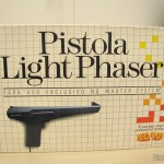 Pistola Light Phaser em sua embalagem