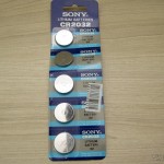 DealExtreme (DX): Cartela com 5 Baterias Botão CR2032 3V Cartela com 5 Baterias Botão CR2032 3V (CR2032 3V Cell Button Battery (5-Pack))