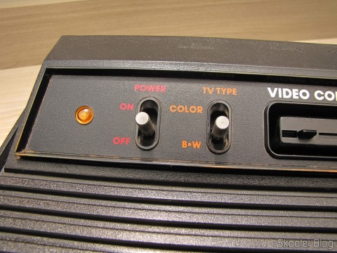 Atari VCS/2600 com S-Video, Vídeo Composto, Áudio Estéreo, e Pausa, após a limpeza
