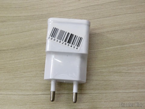 Carregador c/ Duas Saídas USB para iPhone, iPad, iPod, Samsung Galaxy Tab, etc.