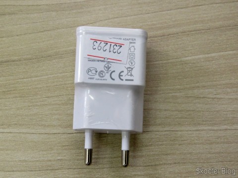 Carregador c/ Duas Saídas USB para iPhone, iPad, iPod, Samsung Galaxy Tab, etc.