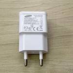 Carregador c/ Duas Saídas USB para iPhone, iPad, iPod, Samsung Galaxy Tab, etc.