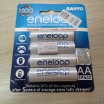 DealExtreme (DX): Mais 2 cartelas com 4 Pilhas Recarregáveis AA NiMH 1.2V 1900mAh Sanyo Eneloop Genuínas Cartela com 4 Pilhas Recarregáveis AA NiMH 1.2V 1900mAh Sanyo Eneloop Genuínas