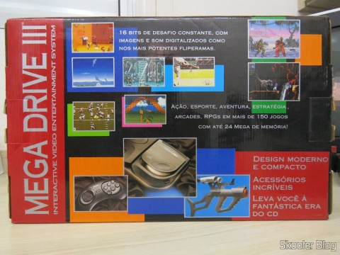 A parte traseira da caixa do Mega Drive III da Tec Toy