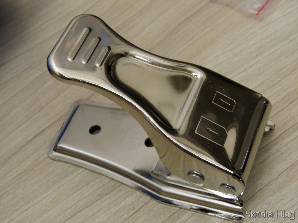 Alicate Cortador de Chip (SIM Card) de Celular