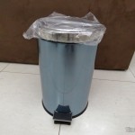 Dotz: Lixeira de Inox com Pedal e Balde Removível 12 Litros Tramontina Lixeira de Inox com Pedal e Balde Removível 12 Litros Tramontina