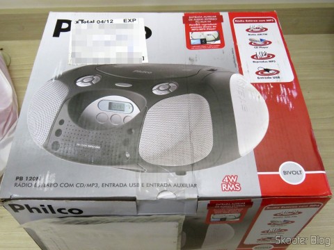 Rádio Portátil Philco PB120N, AM / FM, Reproduz CD / CD-R / RW / MP3 e WMA, Entrada USB