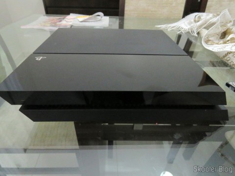 Abrindo o Playstation 4 para instalar o HD Samsung Spinpoint ST2000LM003 2TB