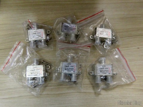 6 Diplexer VHF/UHF/SAT Nanosat, em suas embalagens