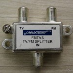Separador ou Combinador de TV e FM 75 Ohms Cabletronix FMTVS