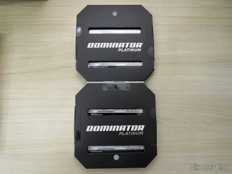 Kit Corsair Dominator Platinum 32GB (4x8GB) DDR3 1600 MHz (PC3 12800) Desktop Memory (CMD32GX3M4A1600C9) em sua embalagem