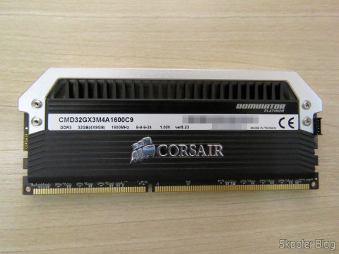Módulo do Kit Corsair Dominator Platinum 32GB (4x8GB) DDR3 1600 MHz (PC3 12800) Desktop Memory (CMD32GX3M4A1600C9)