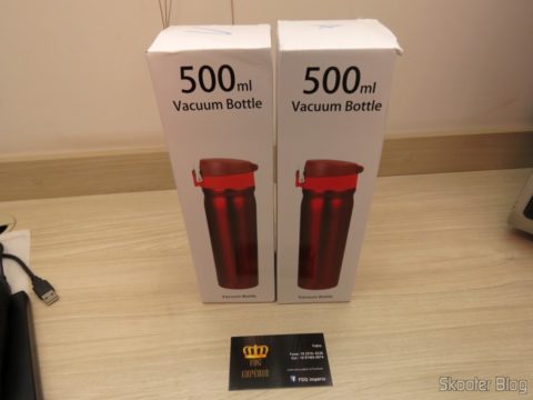 Garrafas Térmicas de Inox 500ml em suas respectivas embalagens