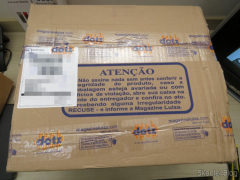 Caixa com o Umidificador de Ar Ultrassônico Mondial Comfort Air 4 Litros
