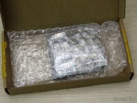 Desembalando o Kit de Memória Hynix 2GB (2x1GB) DDR PC2700 333MHz para Laptop