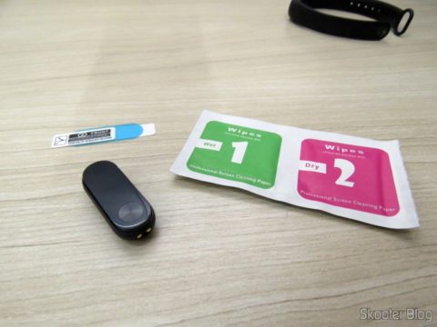 Mi Band 2 pronta para aplicação de uma das 10 Películas para Xiaomi Mi Band 2
