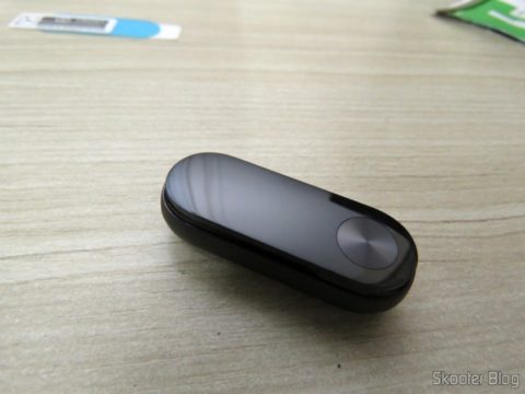 Mi Band 2 pronta para aplicação de uma das 10 Películas para Xiaomi Mi Band 2