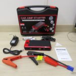 Mini Powerbank com Jump Starter para Carro e Moto Maleta com o Mini Powerbank com Jump Starter para Carro e Moto e seus acessórios