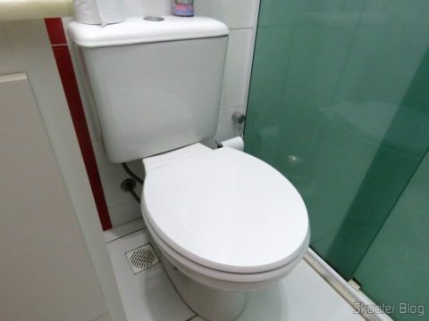 Assento Sanitário Poliéster para Louça Celite Azaléa, da marca Sedile, instalado