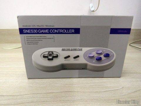 8bitdo SNES30 GamePad, em sua embalagem