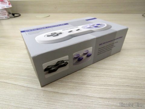 8bitdo SNES30 GamePad, em sua embalagem