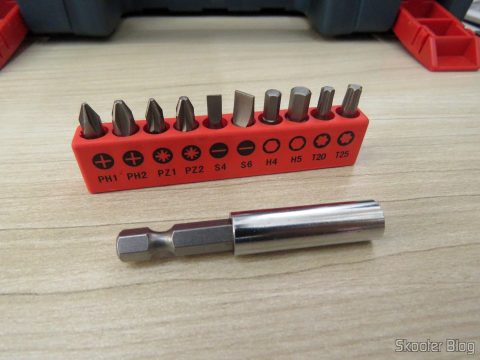 Parafusadeira-Furadeira à Bateria Bosch 12V GSR 120-LI 19 Conjunto de Pontas para Parafusar, que acompanham a Parafusadeira-Furadeira à Bateria Bosch 12V GSR 120-LI.