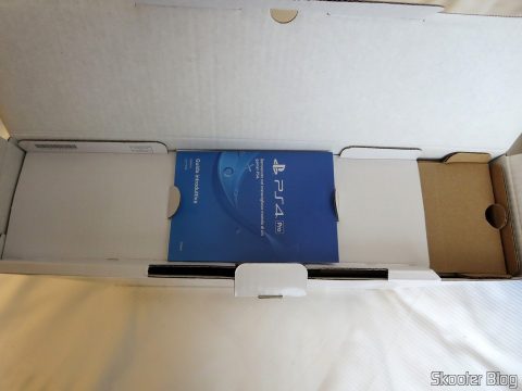 Desembalando o Playstation 4 Pro.