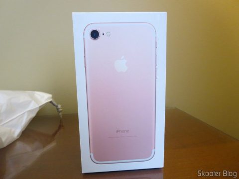 iPhone 7 128GB Rose Gold, em sua embalagem