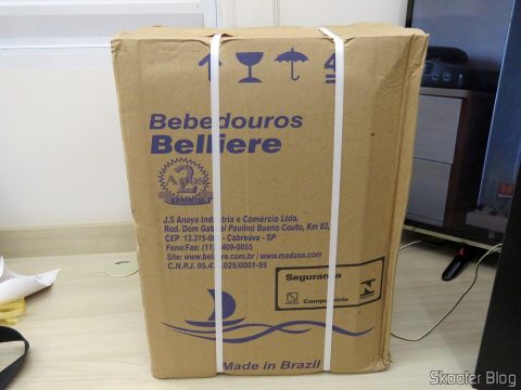 Bebedouro de Garrafão de Mesa em Inox Belliere, em sua embalagem