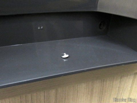 Rebite quebrado no Bebedouro de Garrafão de Mesa em Inox Belliere