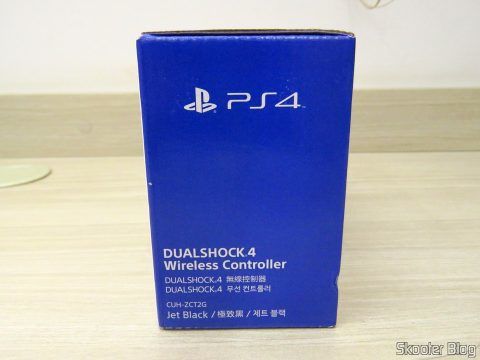 Dualshock 4 Wireless Controller (modelo PS4 Slim/Pro), em sua embalagem
