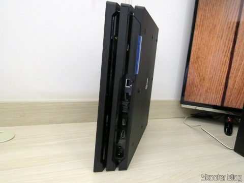 O Playstation 4 Pro.