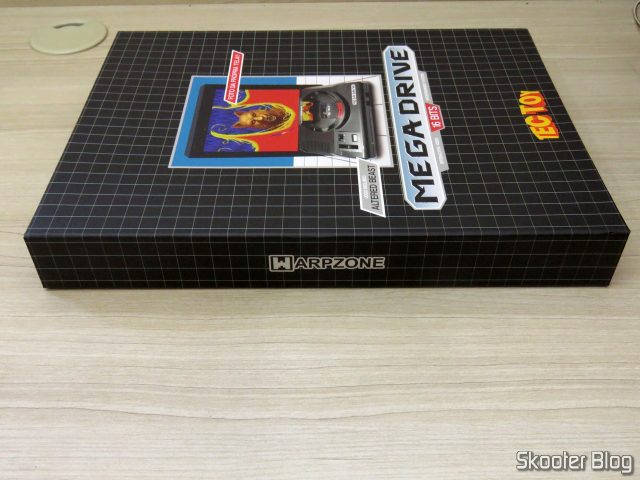 Caixa com o livro Mega Drive Definitivo - WarpZone