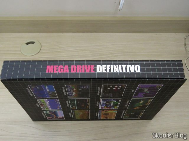 Caixa com o livro Mega Drive Definitivo - WarpZone