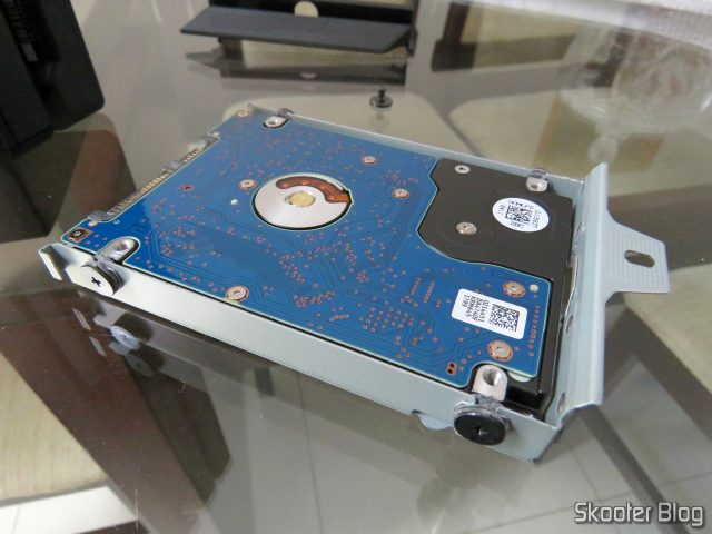Removendo o HD original do Playstation 4 Pro.