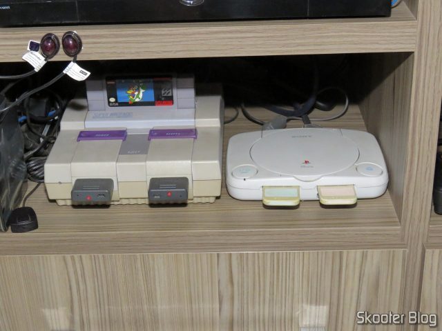 Super Nintendo e Playstation One, conectados ao gscartsw_lite v1.5.