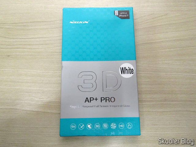 Película de Vidro Temperado Nillkin 3D AP+Pro para Apple iPhone 7 4,7" 0,23mm, em sua embalagem.