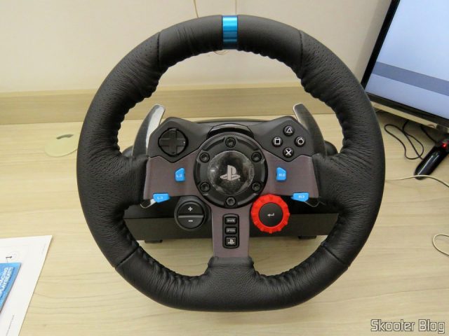 Volante de corrida Driving Force Logitech G29
