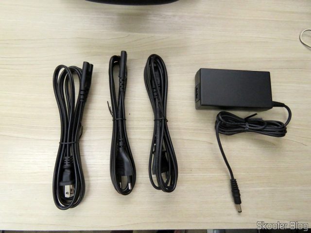 Cabos de Alimentação e Fonte do Volante de corrida Driving Force Logitech G29.