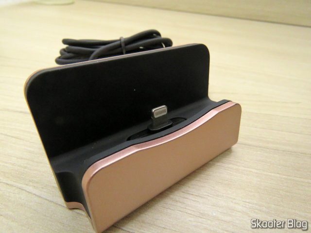 Dockstation para iPhone 7, 6S, 6, 5S, 5C, 5, SE para dados e carga.