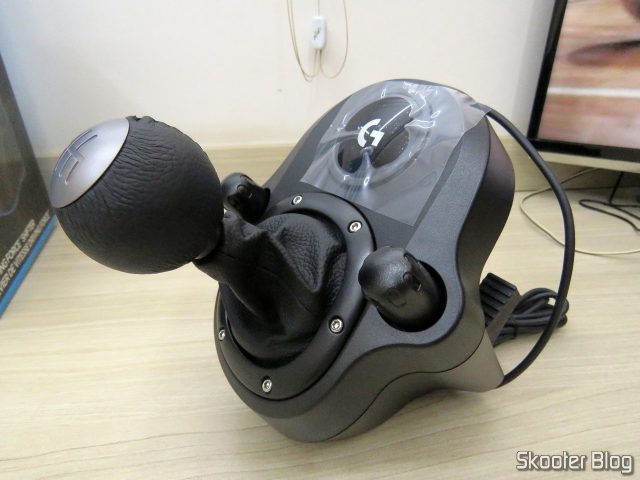 Câmbio Logitech Driving Force Shifter para G29/G920 Preto.