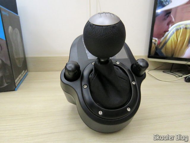 Câmbio Logitech Driving Force Shifter para G29/G920 Preto.