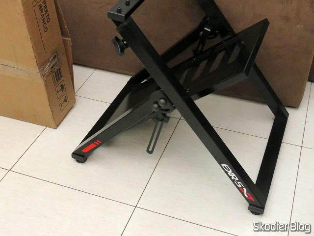 Extreme Cockpit Racing EXR-S XT, antes da montagem.