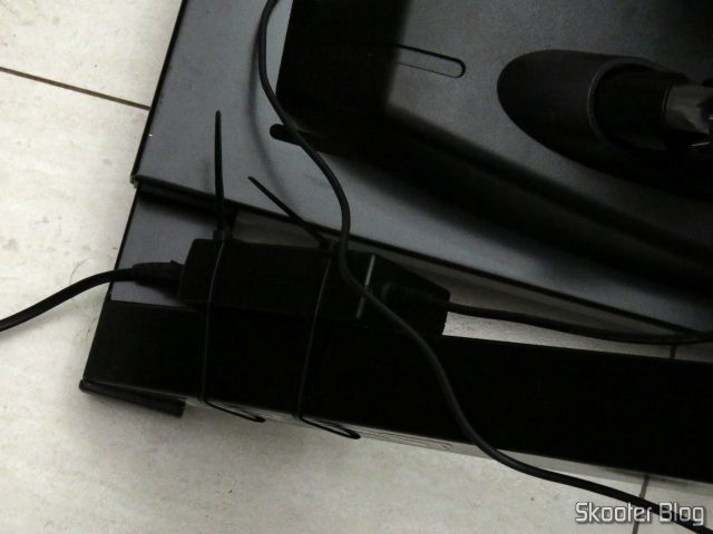 Fonte de Alimentação do Logitech G29 presa ao Extreme Cockpit Racing EXR-S XT.