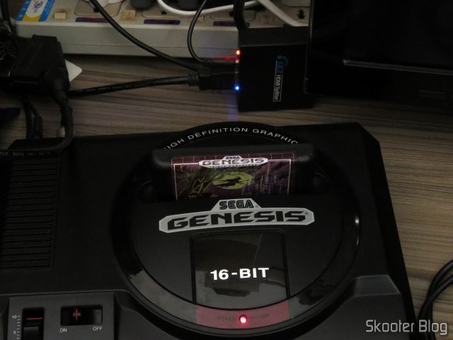 Cartucho de Mega Drive da AliExpress: Castle of Illusion starring Mickey Mouse, em funcionamento.